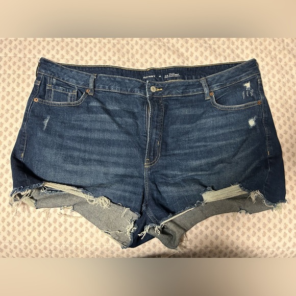 OLD NAVY JEAN SHORTS - Picture 2 of 3